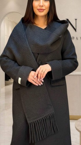 Manteau long avec - , écharpe